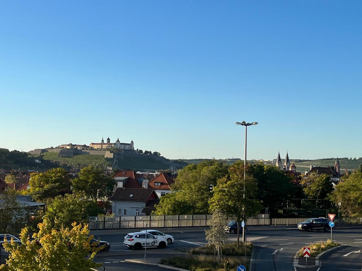 Schoenes Apartment Mit Festungsblick - Free Parking - Würzburg Dış mekan fotoğraf